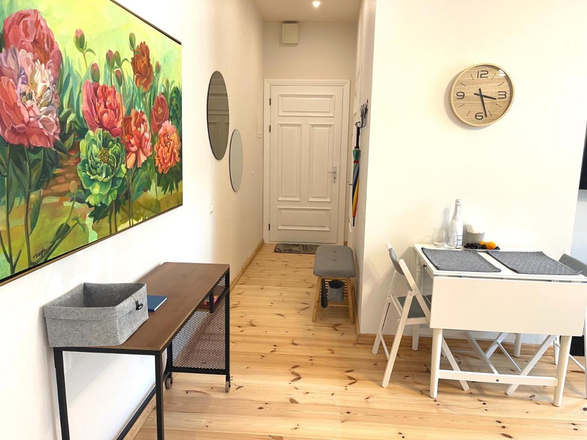 Cozy Home Matisa Apartment, Free Parking, Self Check-In Riga Exterior foto